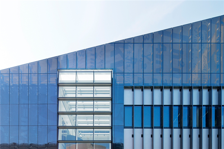 Thumbnail National Graphene Institute / 0